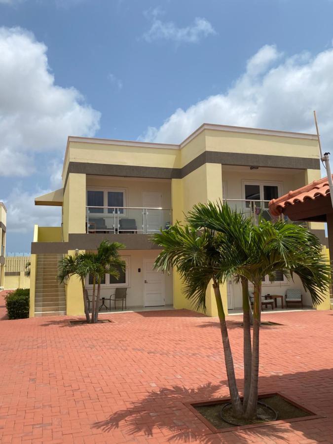 Apartment Treasures At The Pearl Eagle Palm Beach