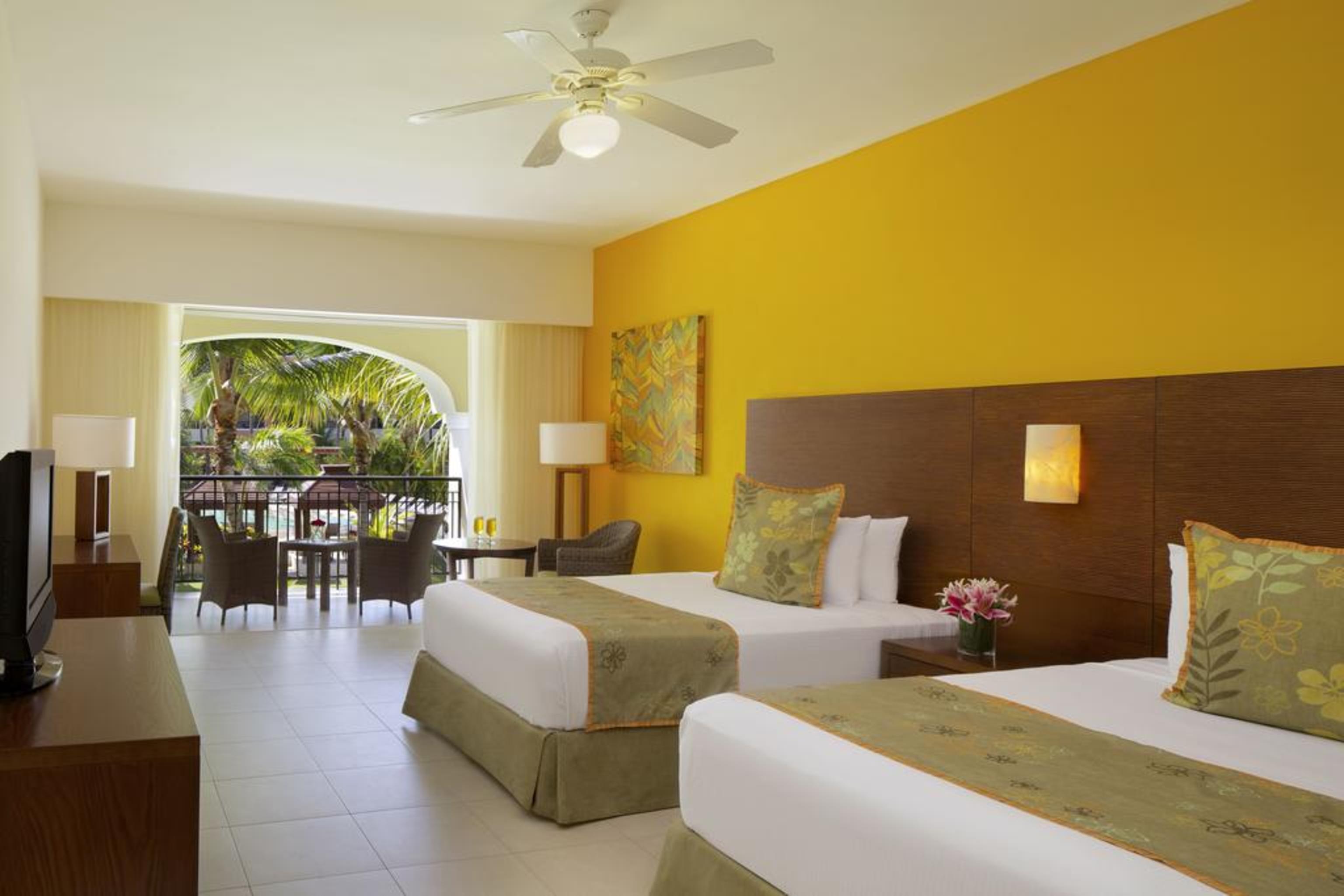 Resort Dreams Royal Beach (adults Only)