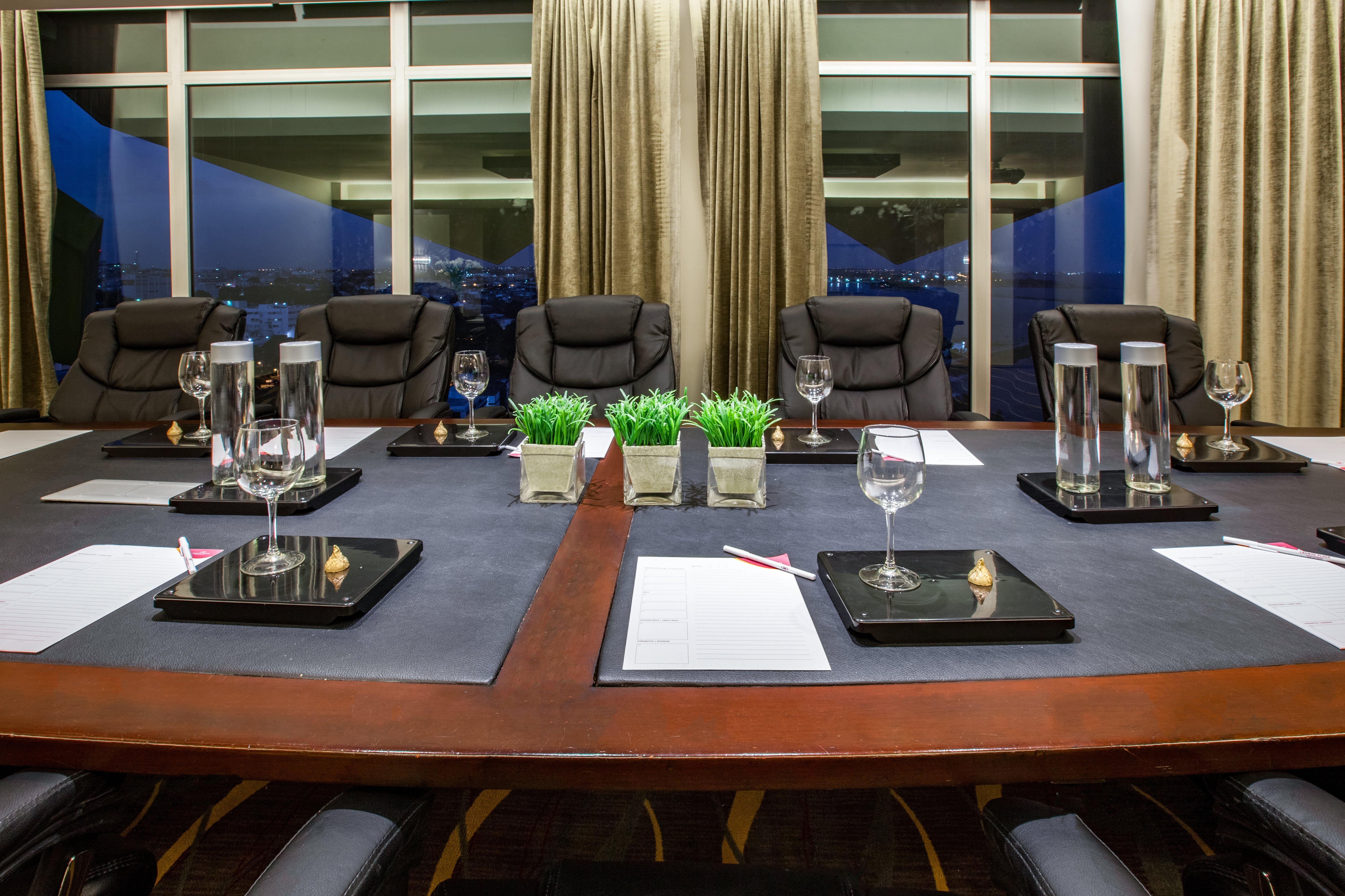 Hotel Crowne Plaza By Ihg 5*