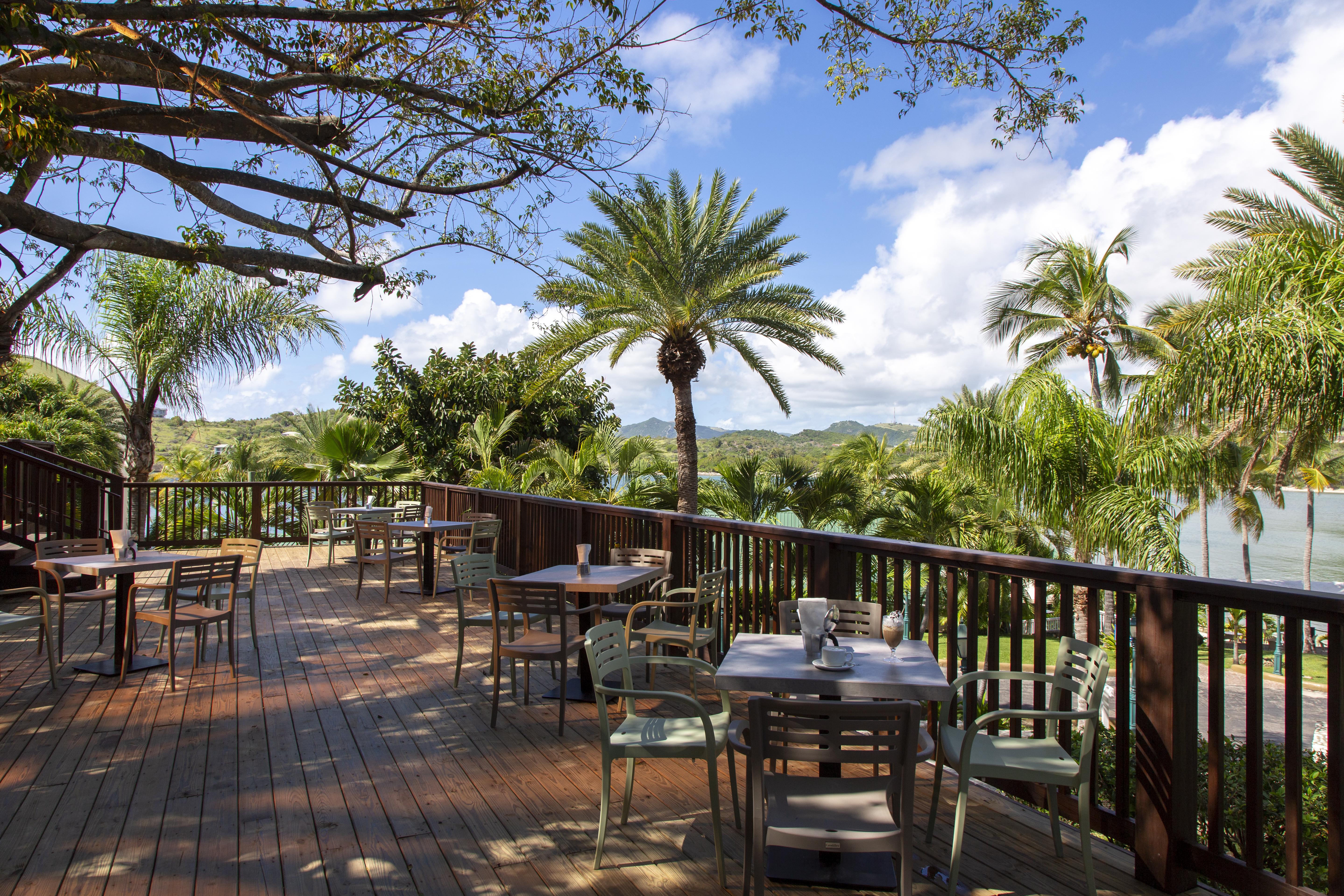 St. James's Club 4*
