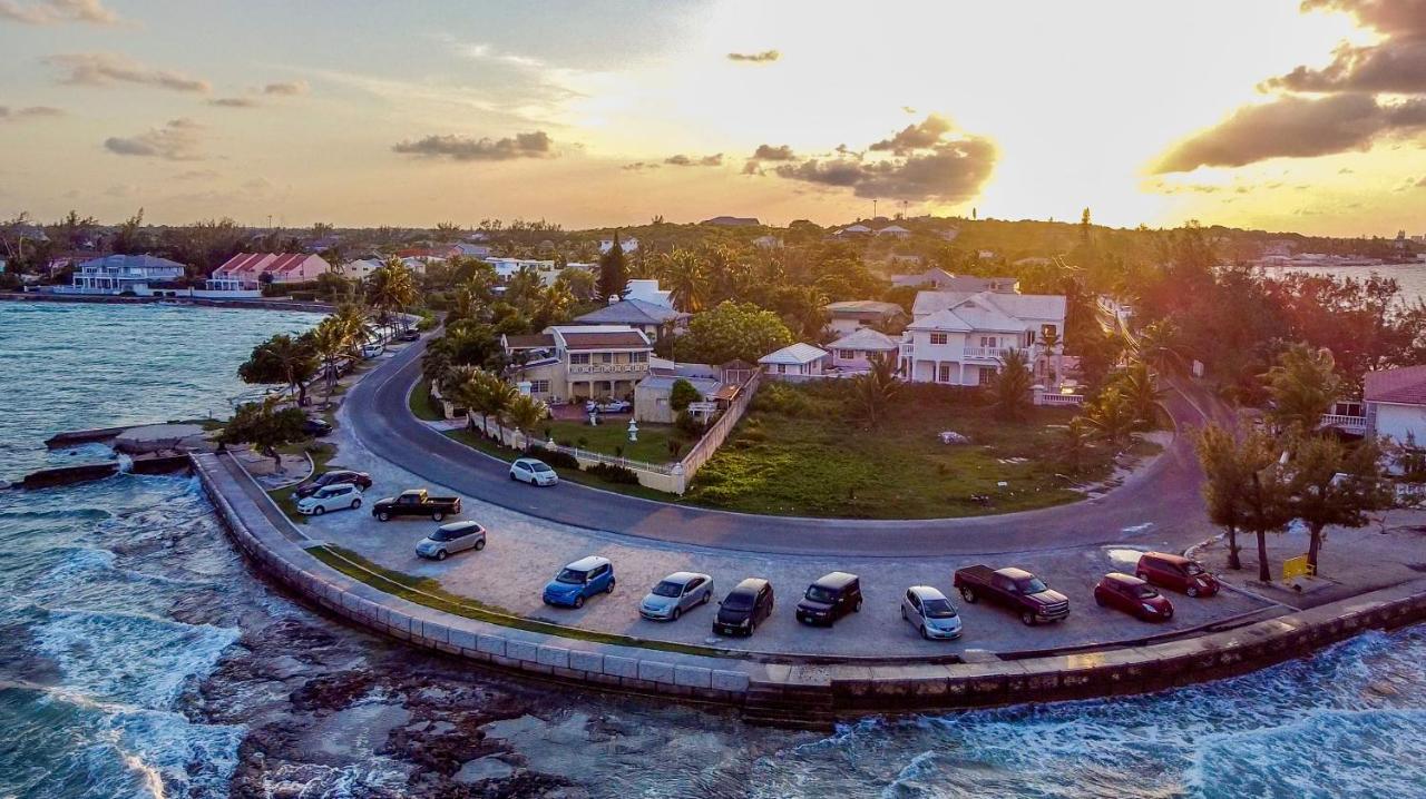 Seaside Family Oasis, King Bed, Private Pool, With Car Nassau