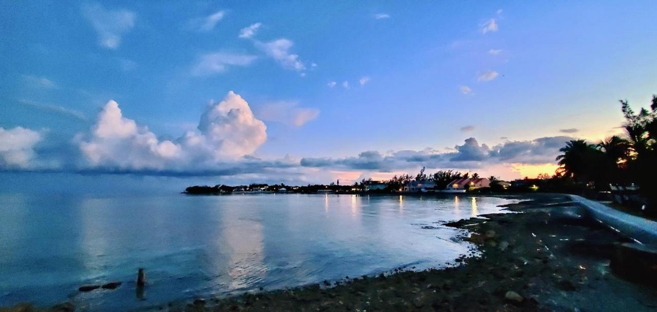 Seaside Family Oasis, King Bed, Private Pool, With Car * Nassau