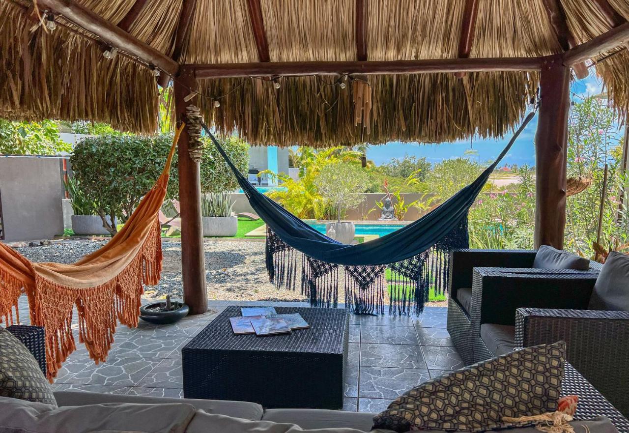 Y Solo Unique Private Walking Distance To The Palm Beach