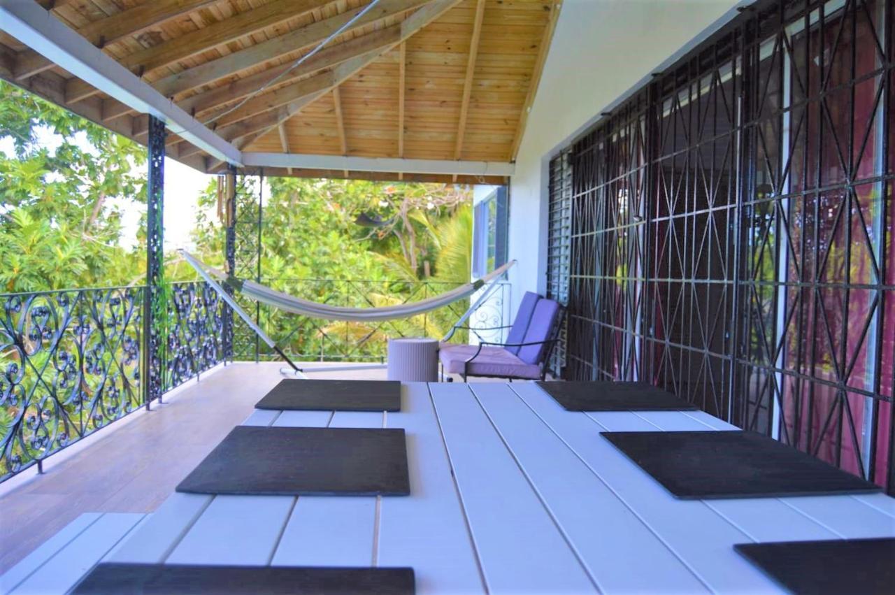 Villa Dianna - Entire Villa, Roof Terrace, Pool, Garden, Sea Views Near Dunn's River Ocho Rios