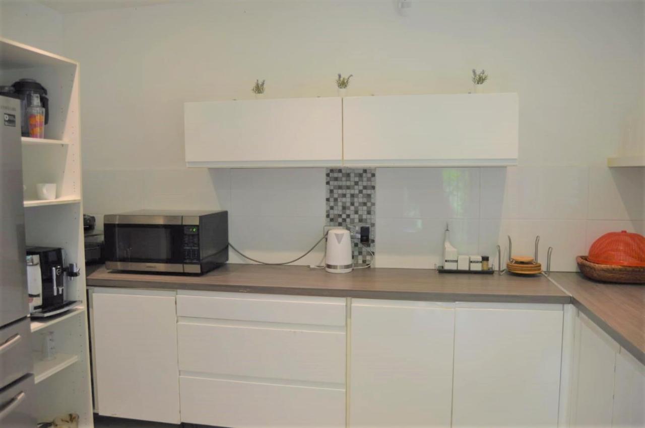 Dianna - Entire Villa, Roof Terrace, Pool, Garden, Sea Views Near Dunn's River
