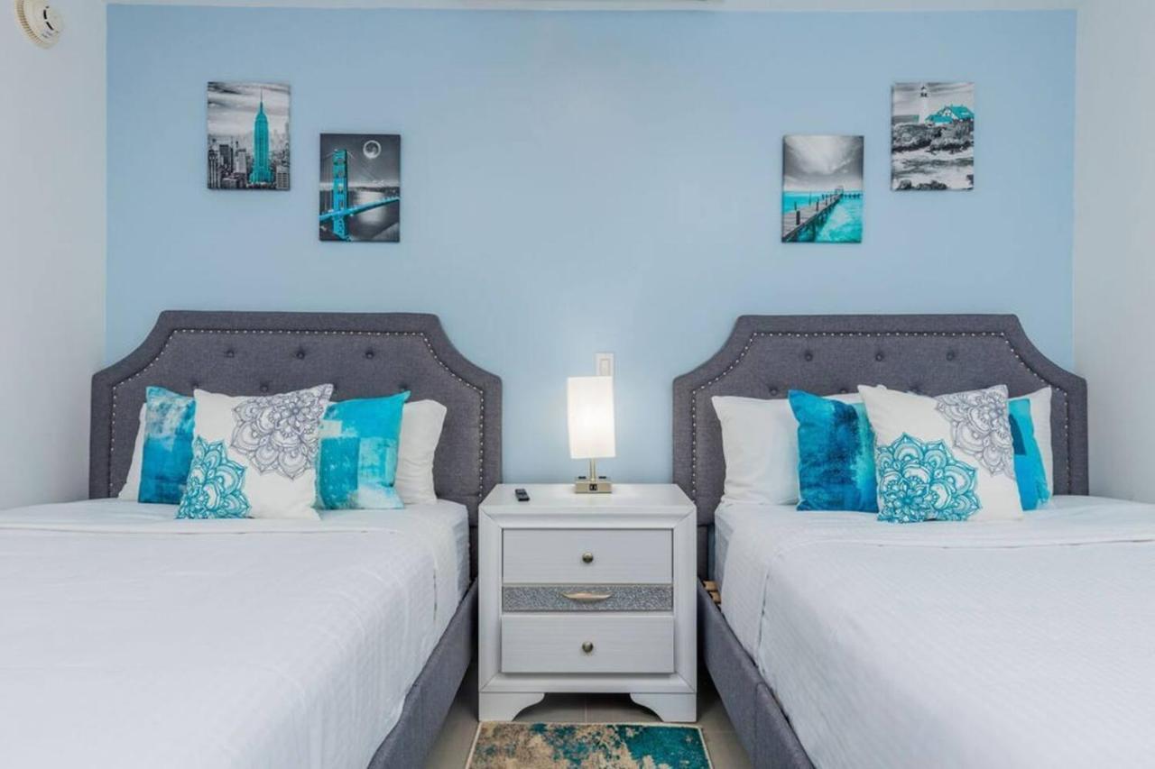 Aparthotel Breath Taking Front Views Eagle Palm Beach