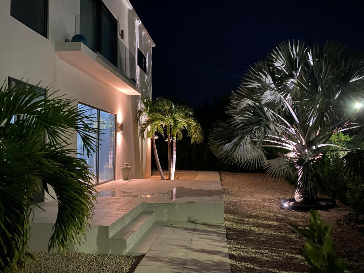 Resort Aqua Divina Long Bay