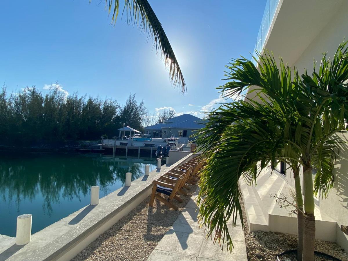 Resort Aqua Divina Long Bay