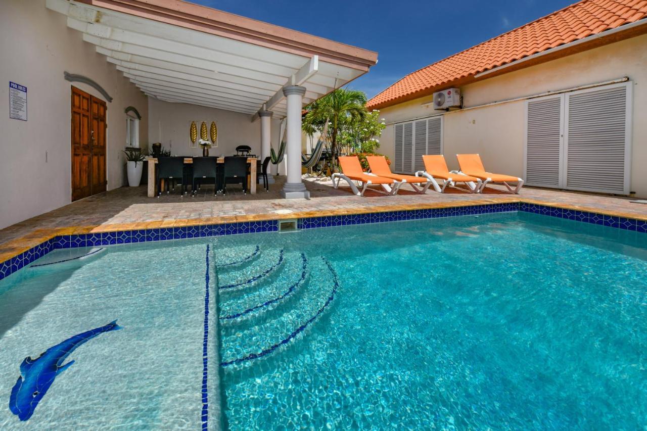 Villa Swiss Paradise With Private Pool Palm Beach