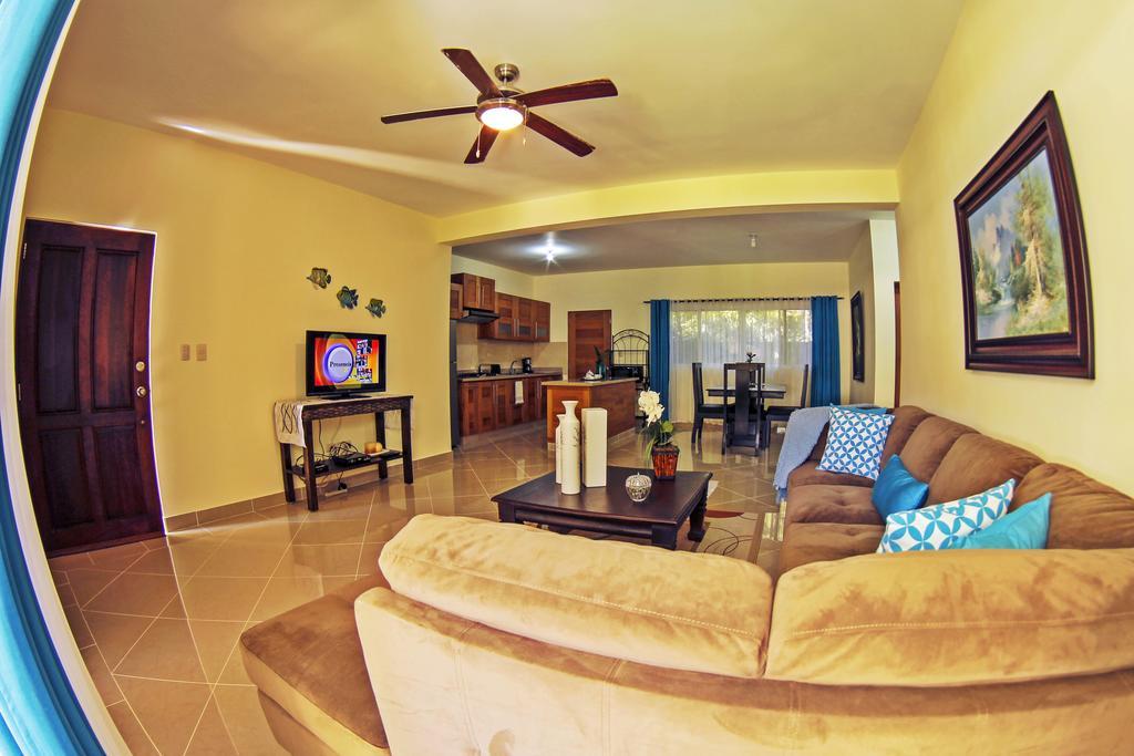 Paradise Condos Apartment *