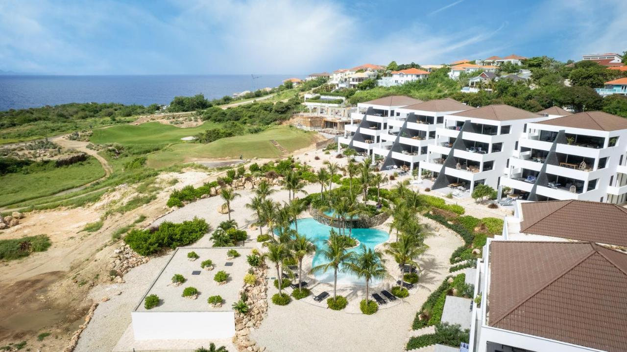 The Reef - Blue Bay Golf & Resort