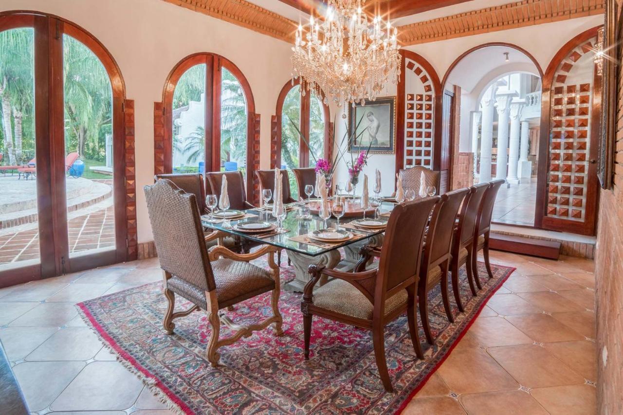 Villa Luxury - Private Paradise At *