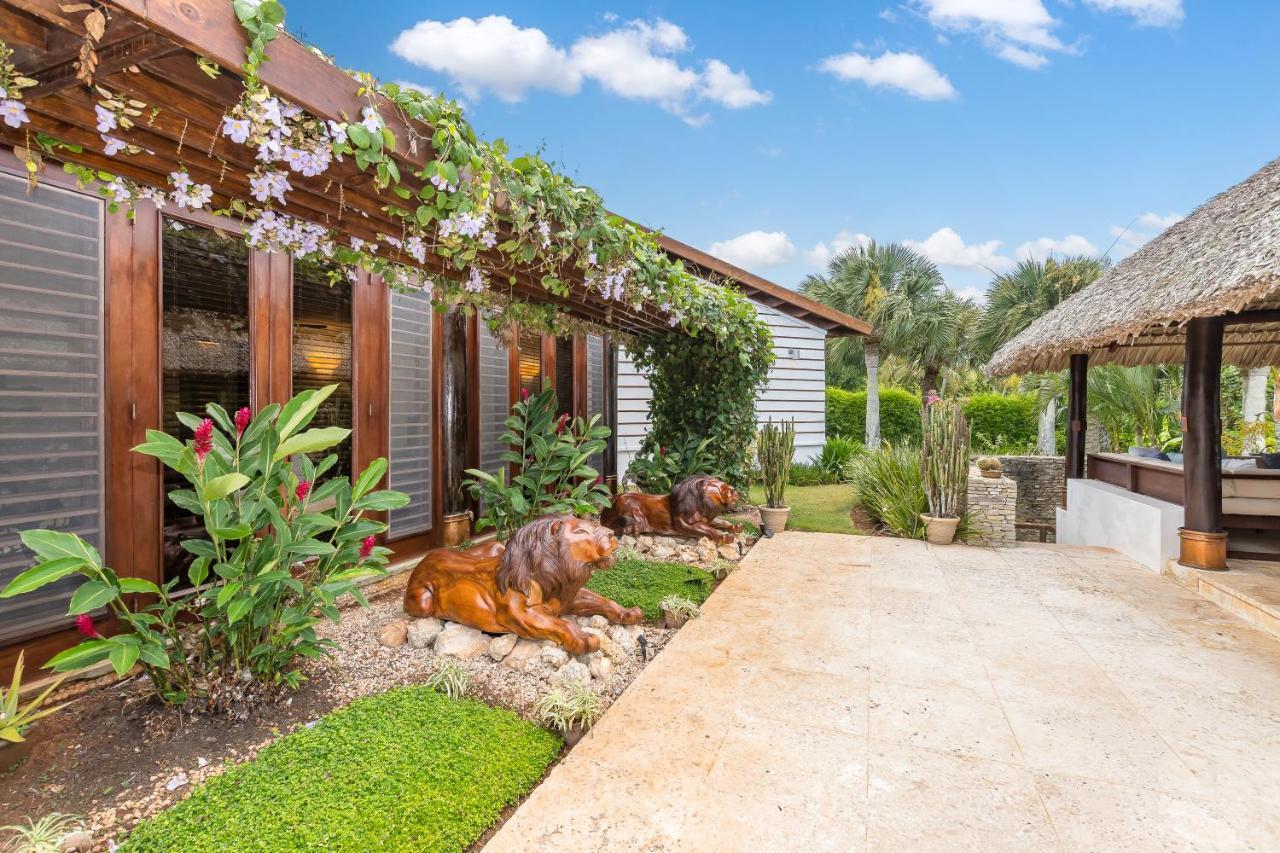 Luxury - Private Paradise At
