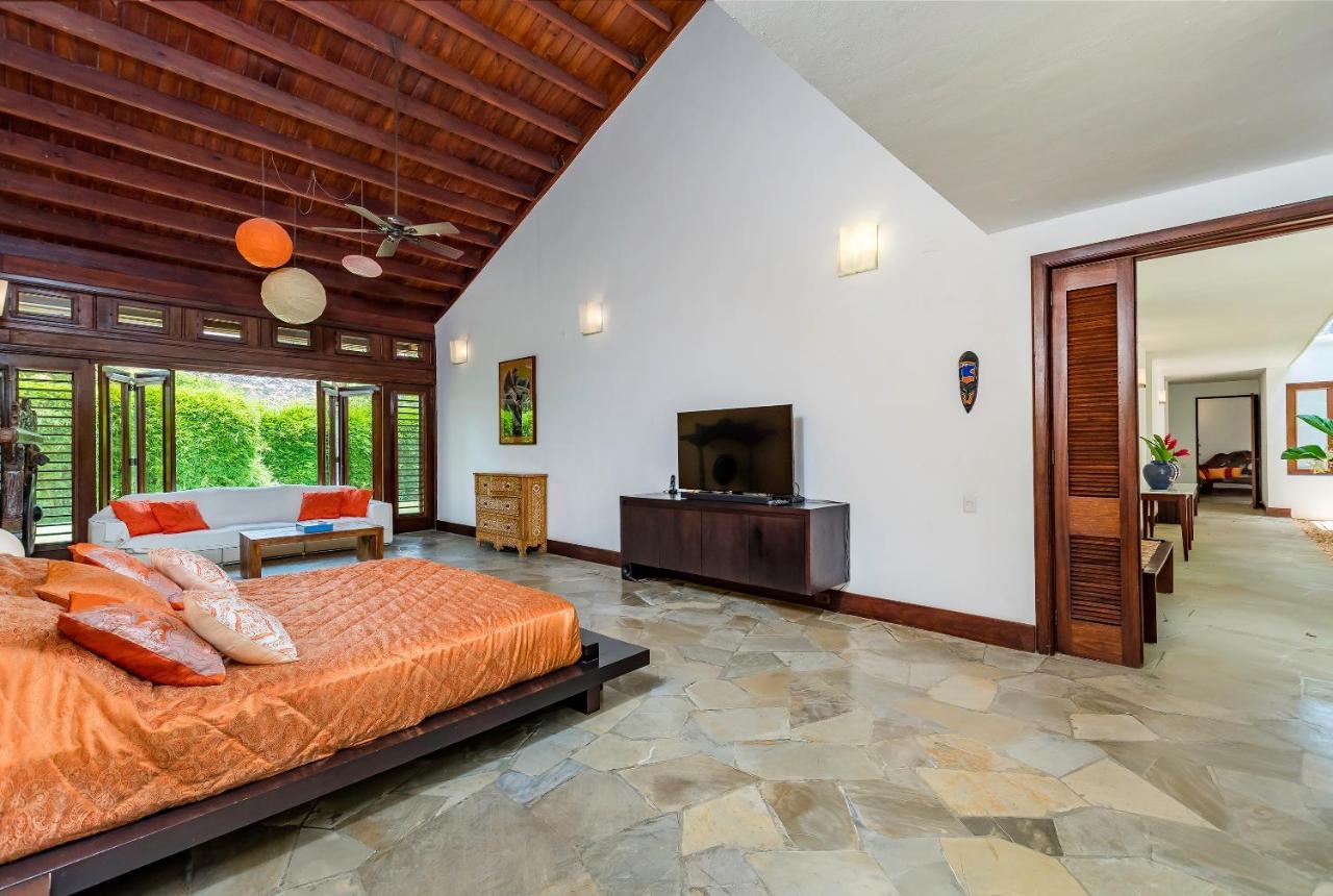 Luxury - Private Paradise At