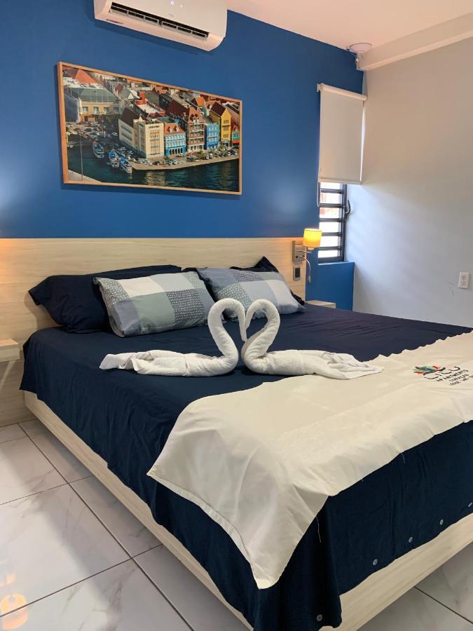 Lilu Curacao Willemstad