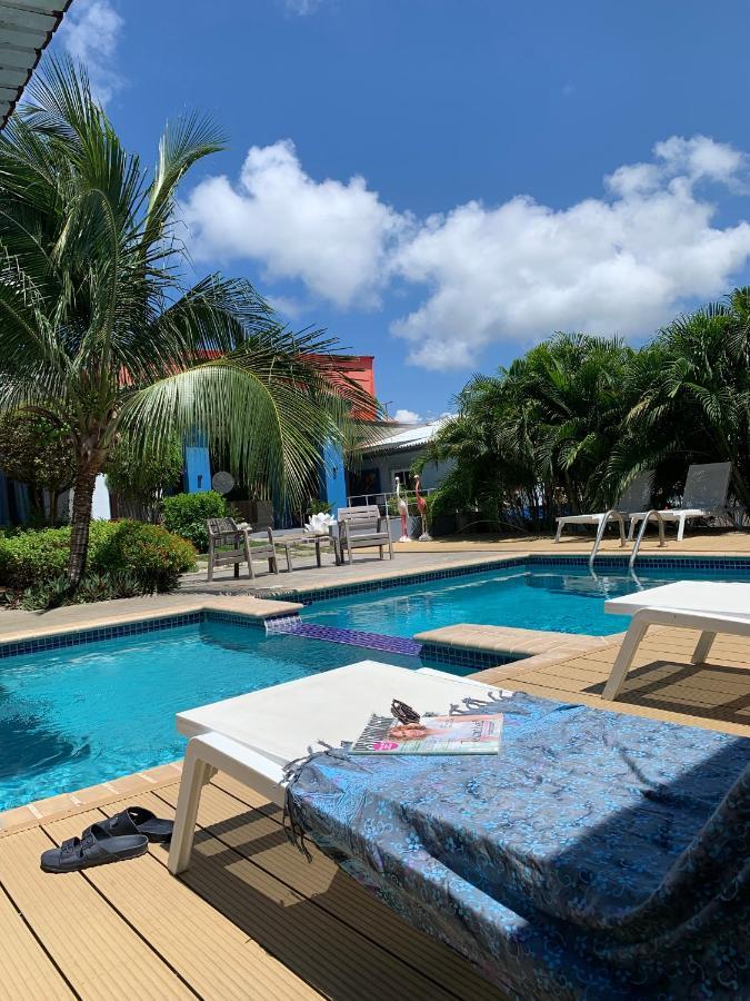 Lilu Curacao Willemstad
