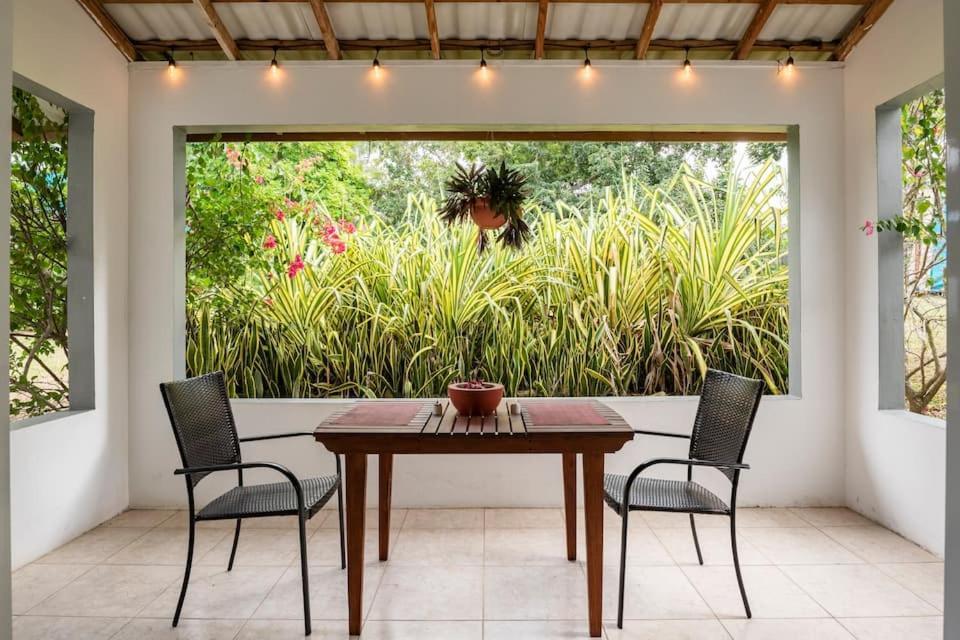 Apartment Garden Apartment-Beach-5Min Drive, 1 Hr Montego Bay, 25 Mins Ocho Rios, Welcome Breakfast Basket Runaway Bay