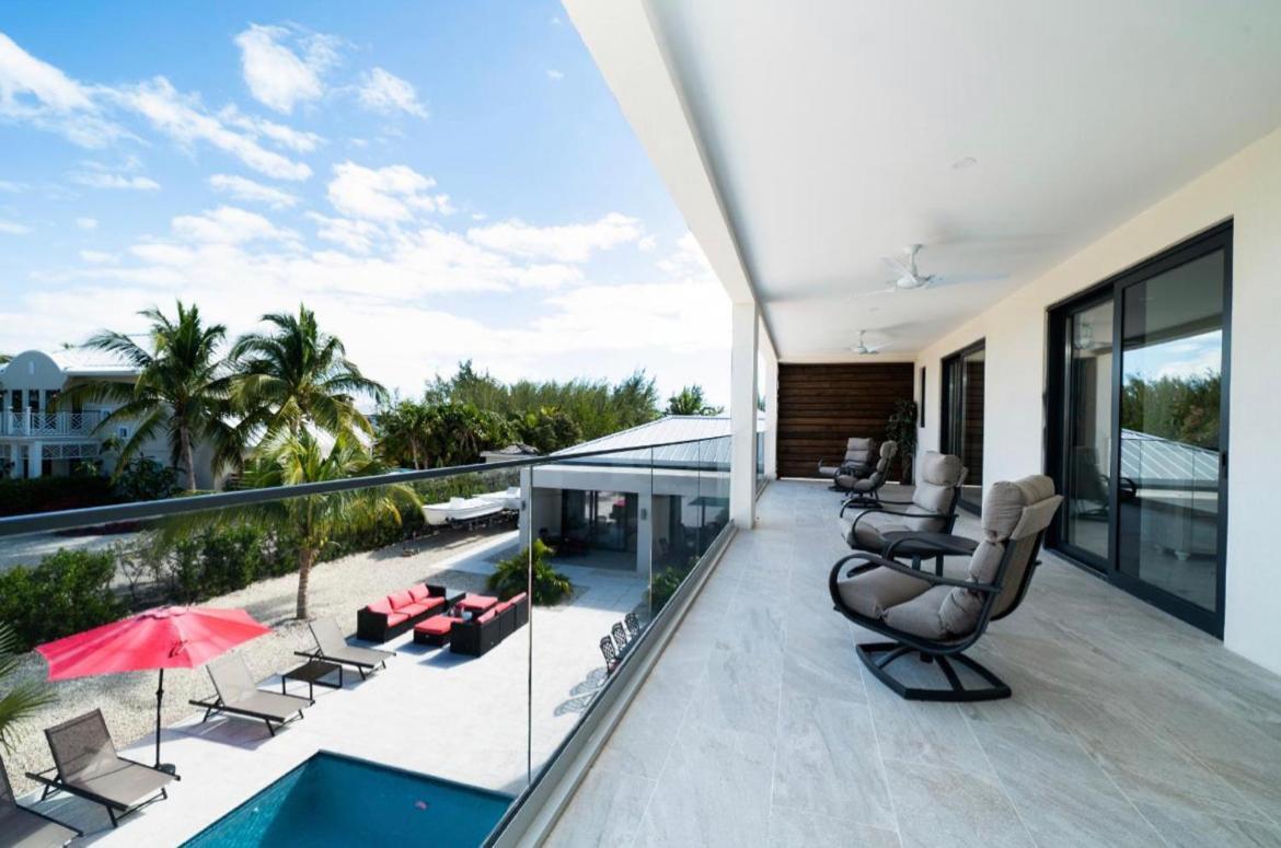 Resort Aqua Divina Long Bay