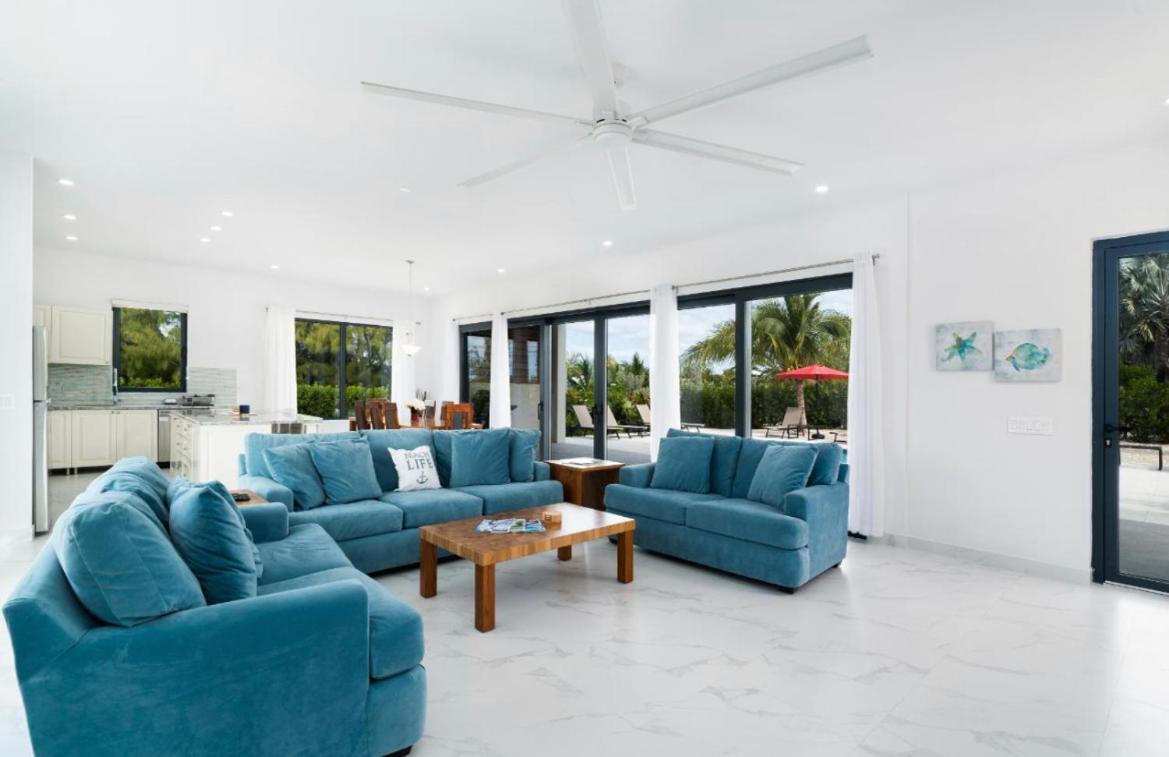 Resort Aqua Divina Long Bay