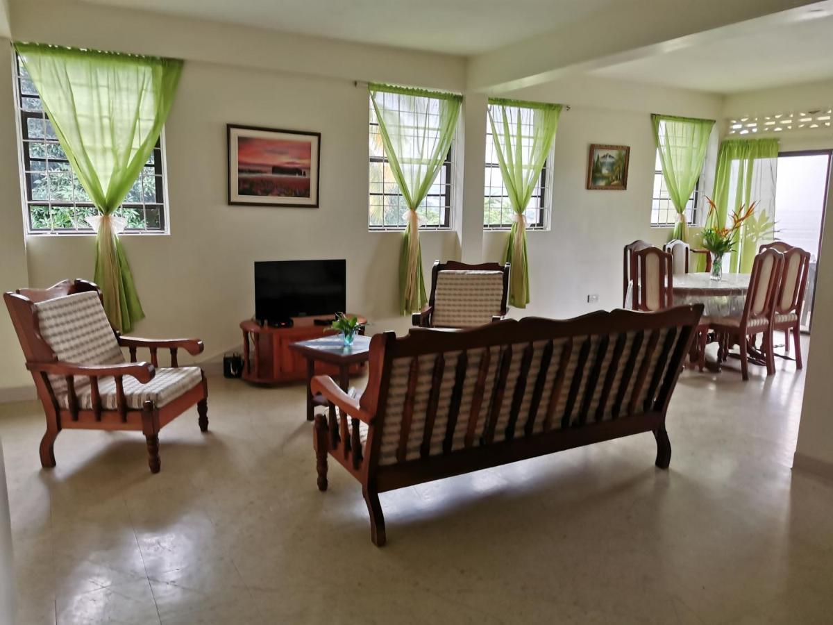 Casa de hóspedes Casa Del Vega A Little Peace Of Heaven Castries