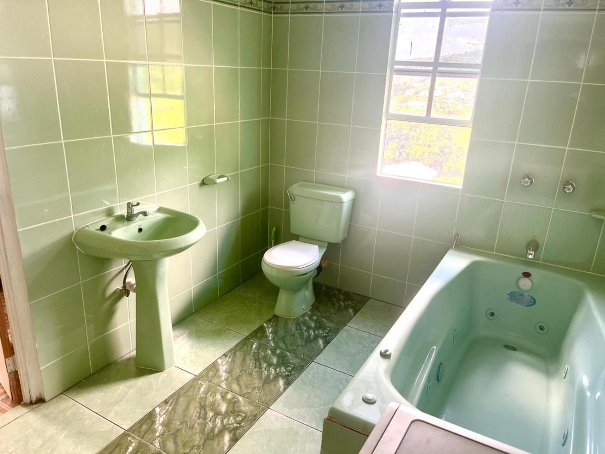 Apartamento View Roseau