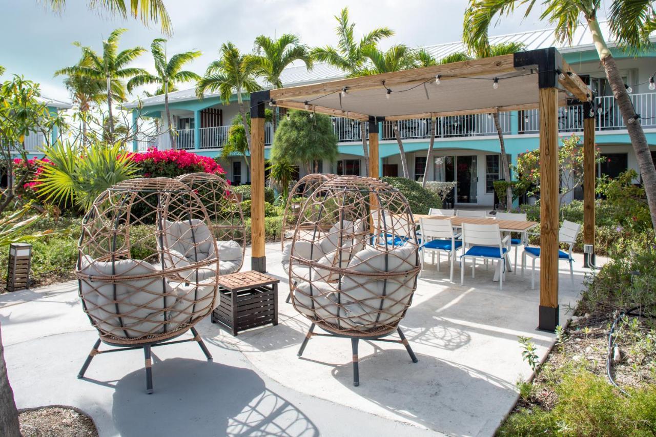 Island Club Turks & Place