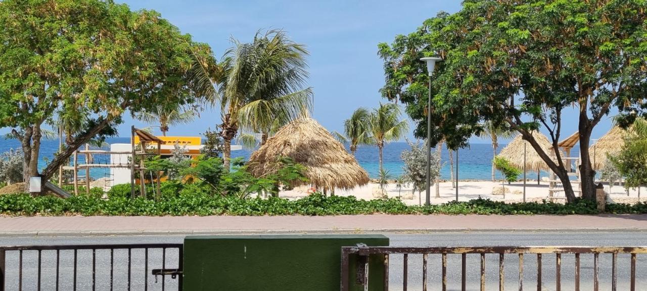 Apartment With Beautiful Sea View Willemstad