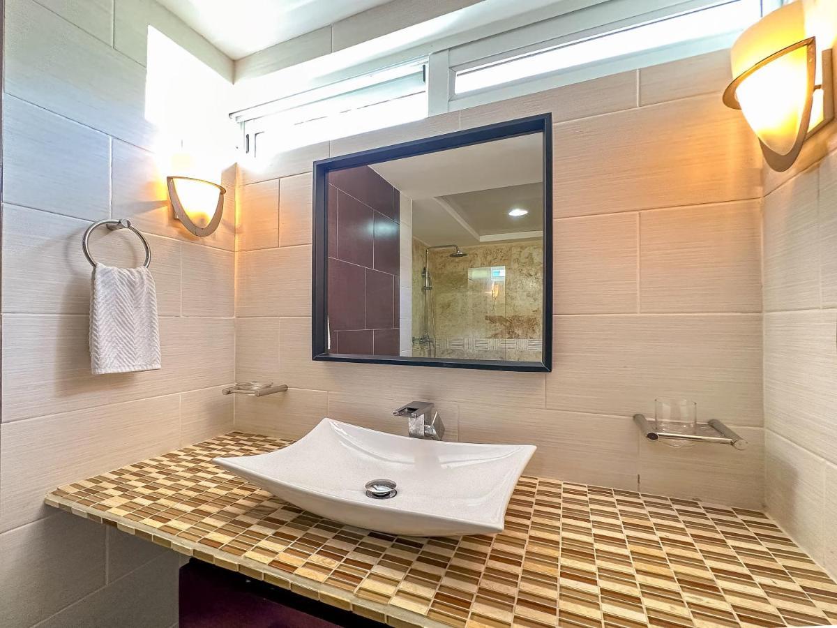 Beautiful 2 Bedroom With Bbq Apartment *