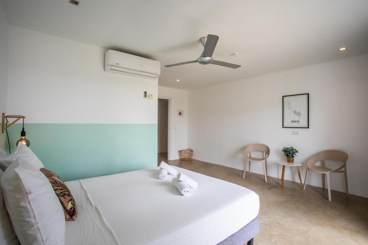 Boutique & Jt Curacao