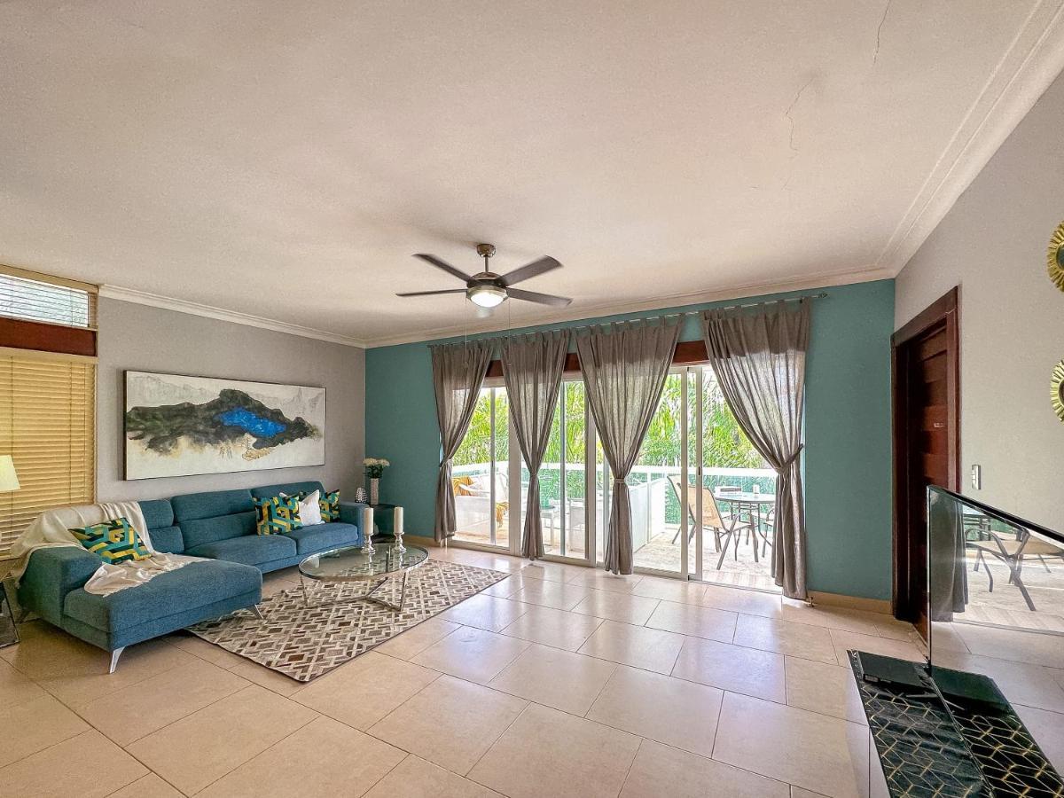 Beautiful 2 Bedroom With Bbq Apartment *