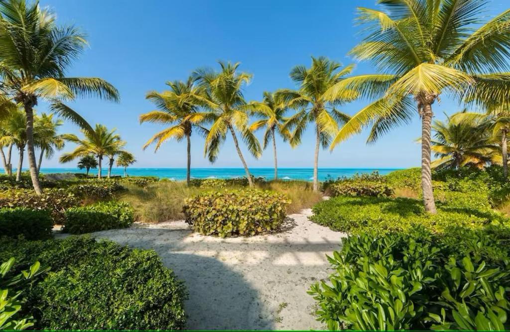 Renaissance Grace Bay