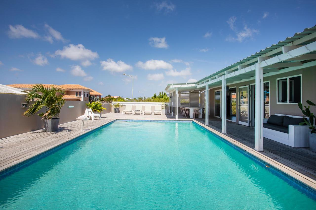 Boutique & Jt Curacao
