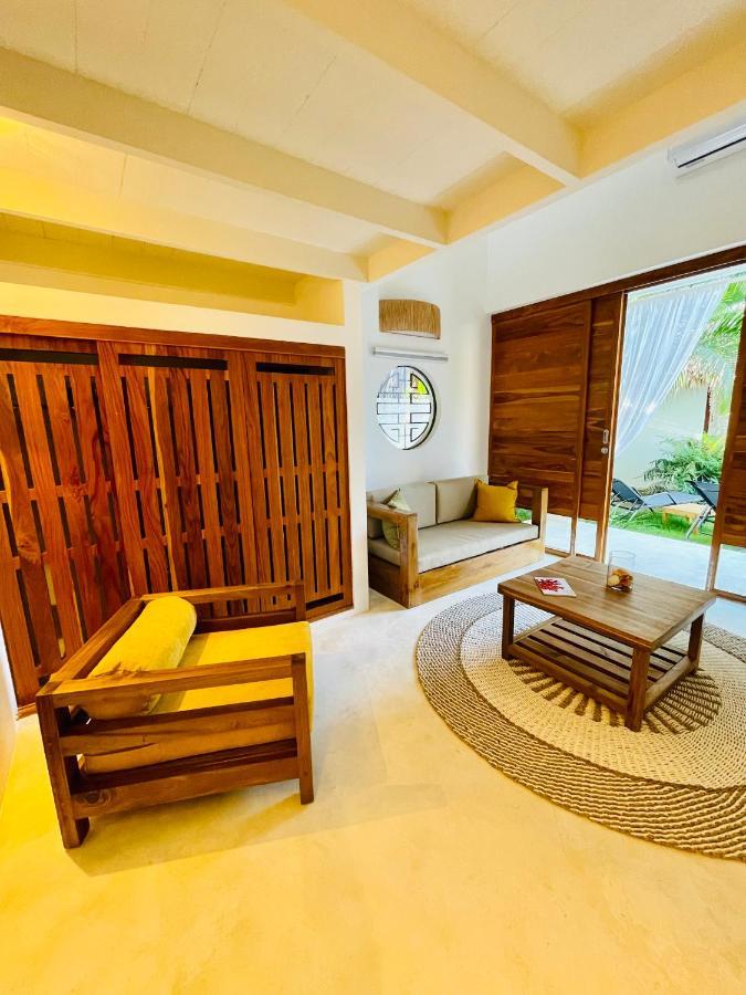 Leeloo Boutique Hotel 3*