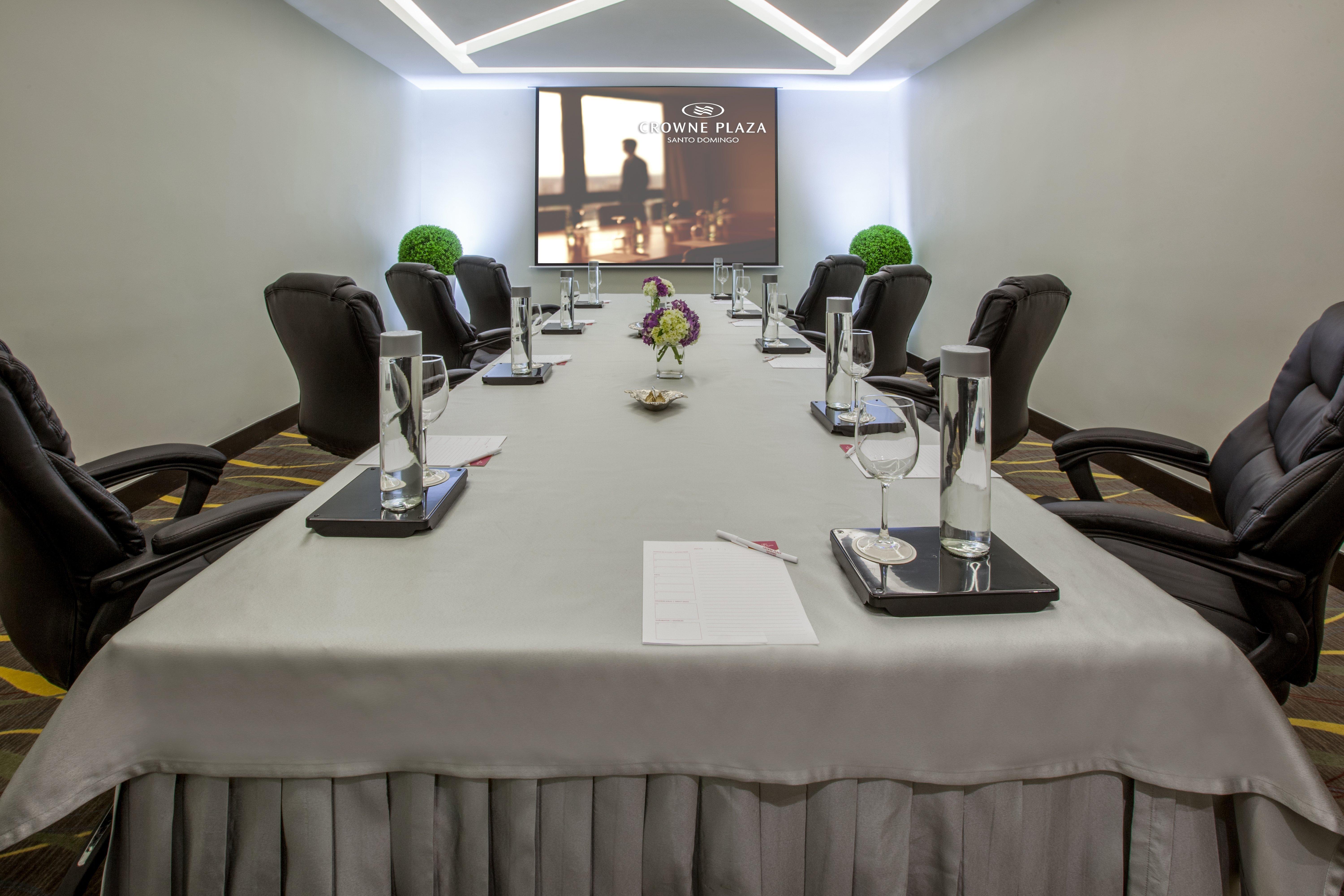 Crowne Plaza By Ihg Hotel