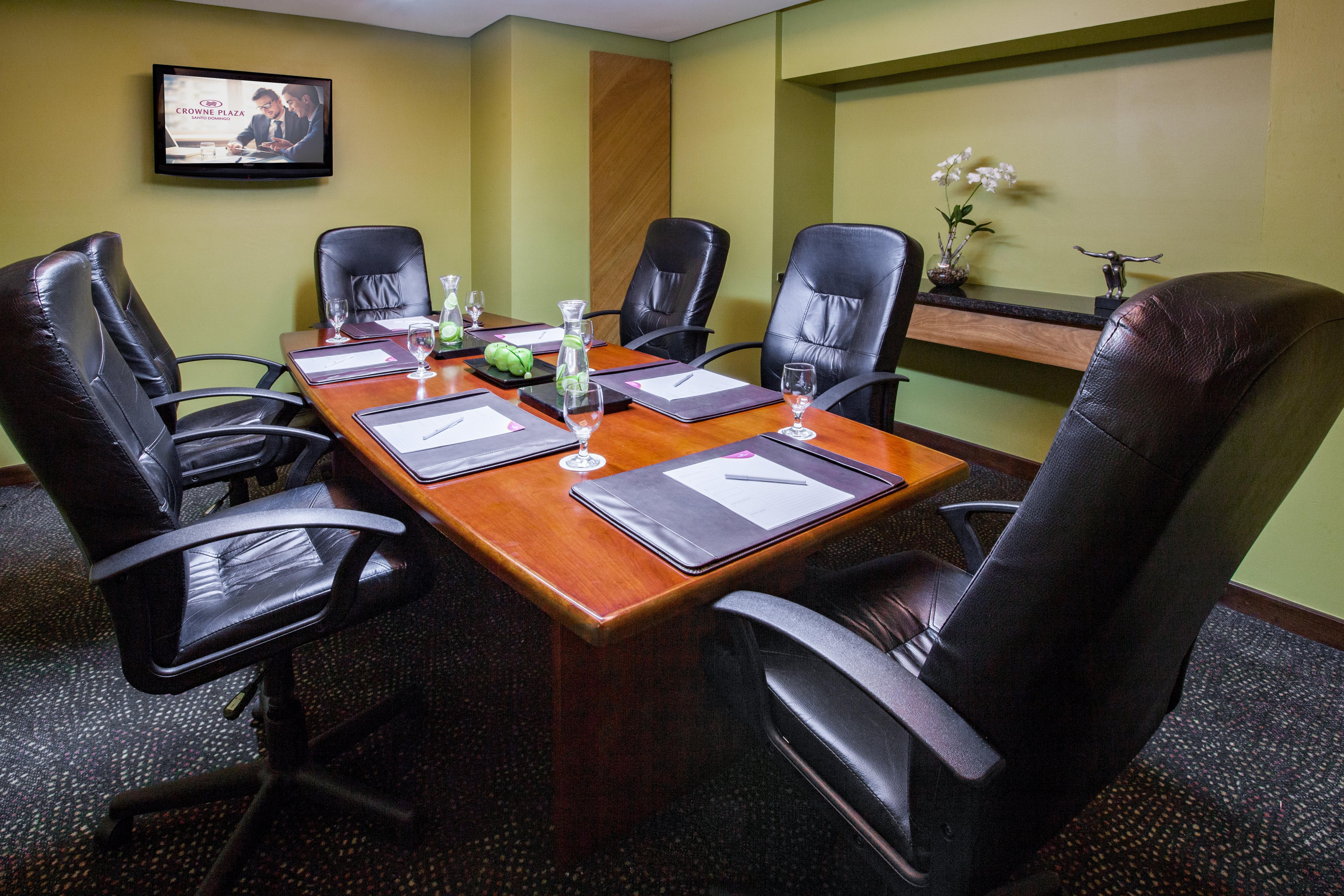 Crowne Plaza By Ihg