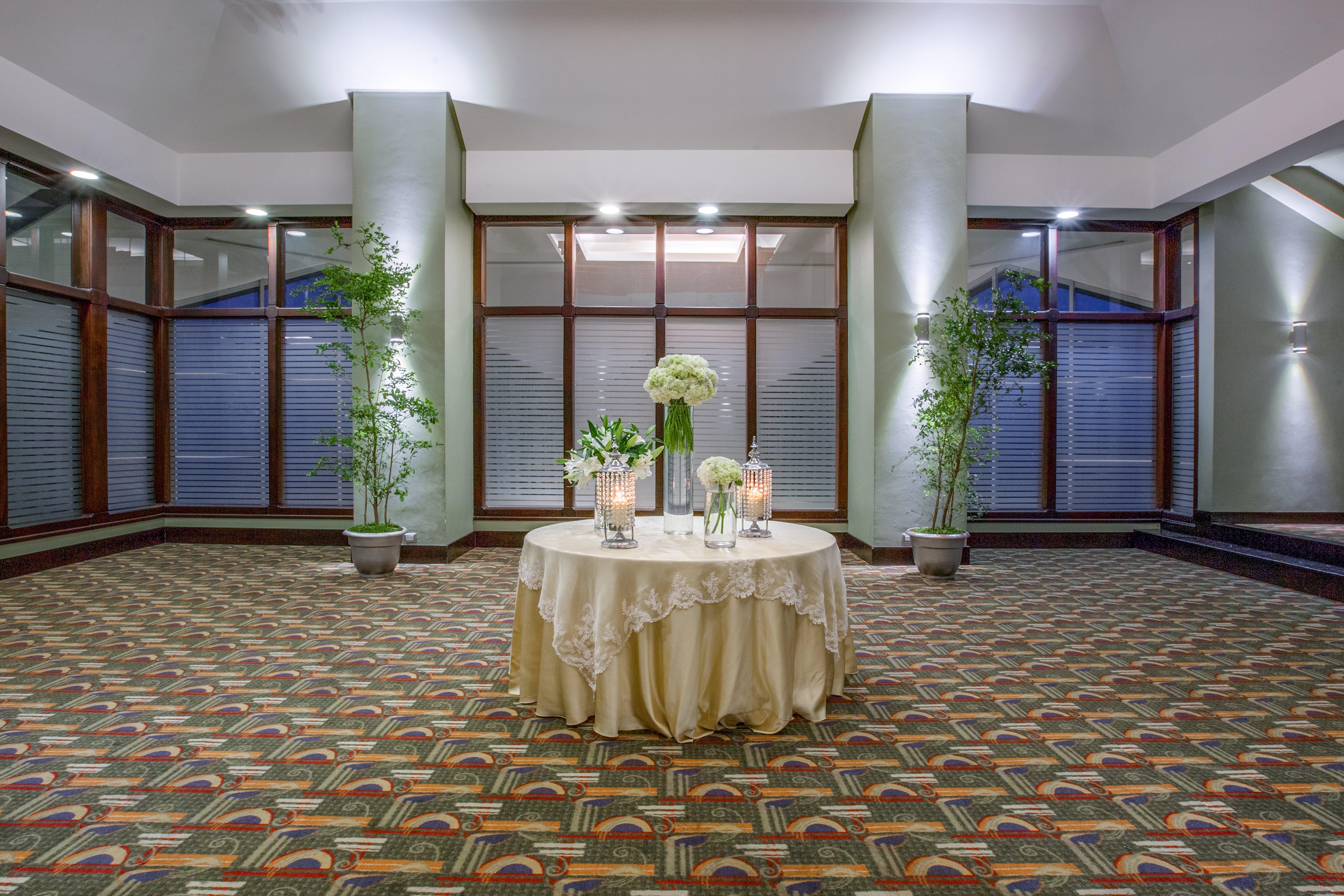 Crowne Plaza By Ihg