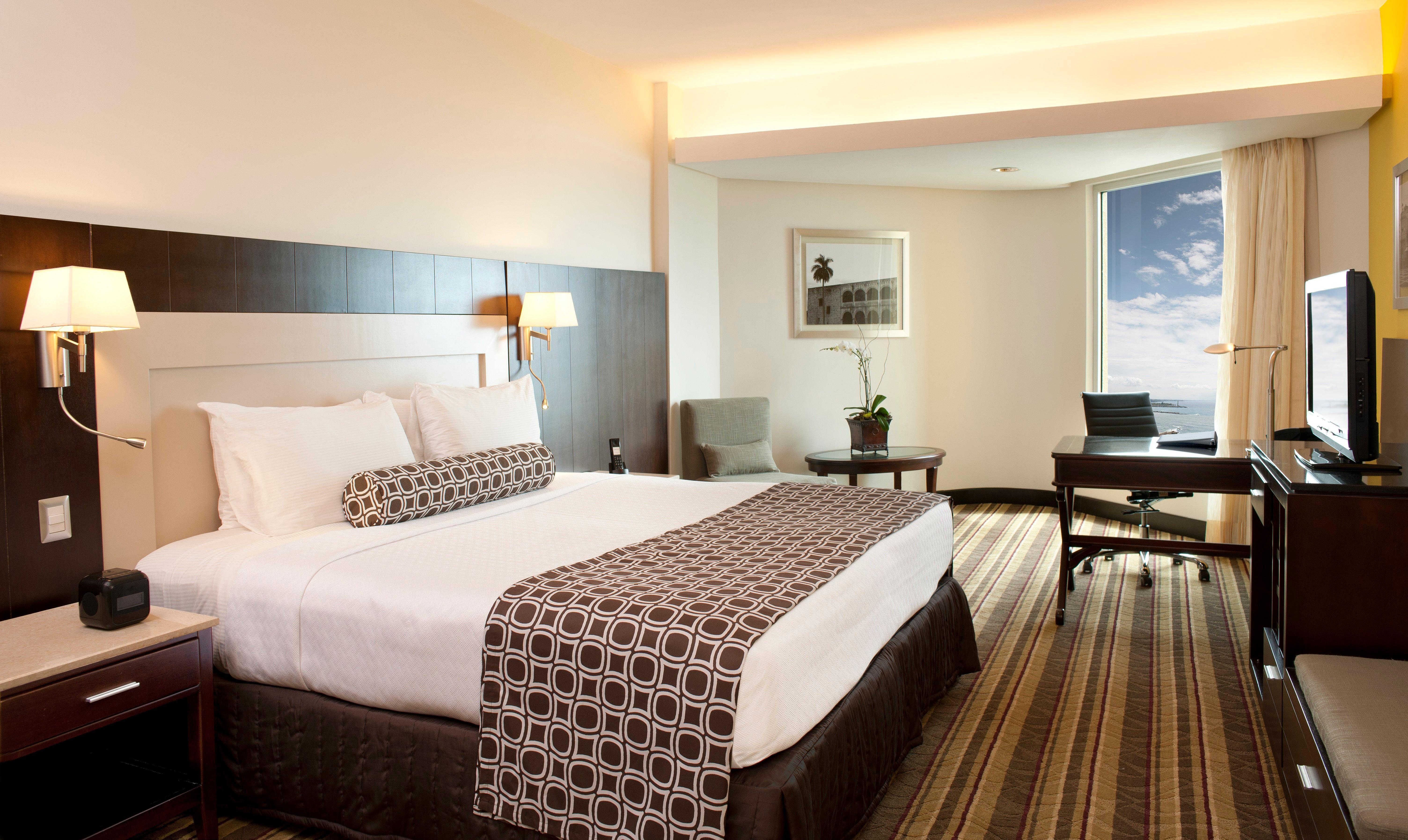 Crowne Plaza By Ihg