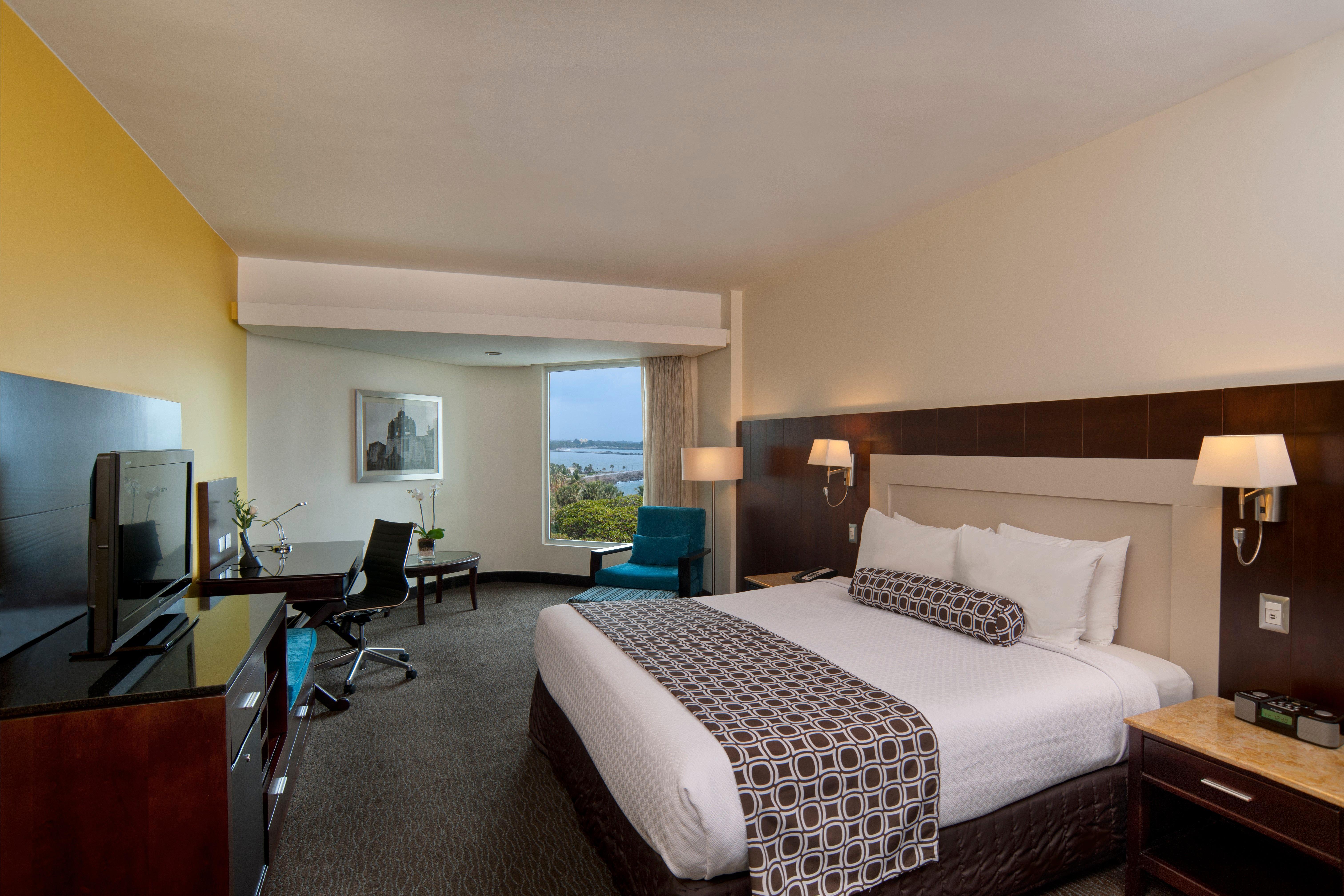 Crowne Plaza By Ihg
