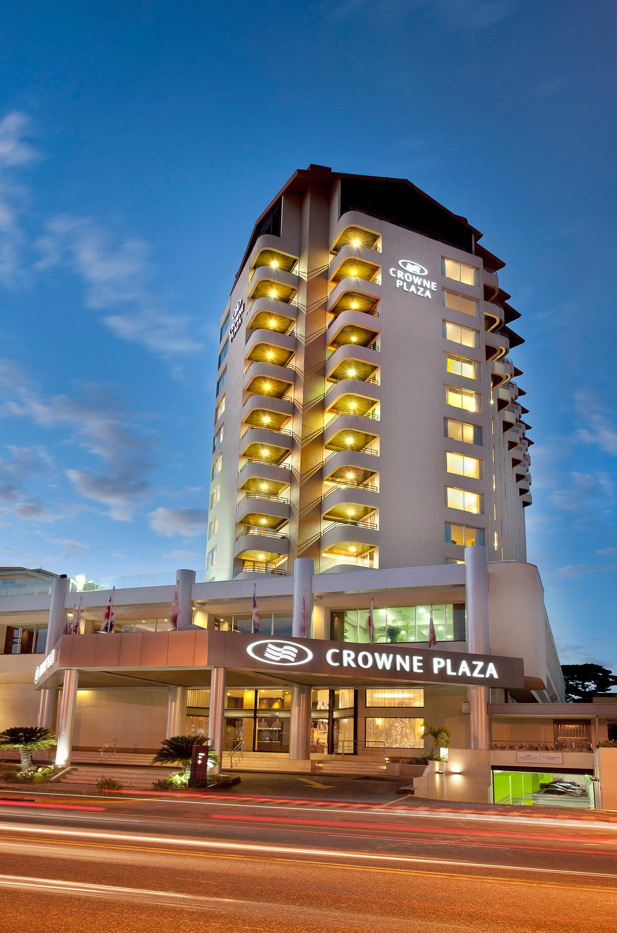 Crowne Plaza By Ihg Hotel 5*
