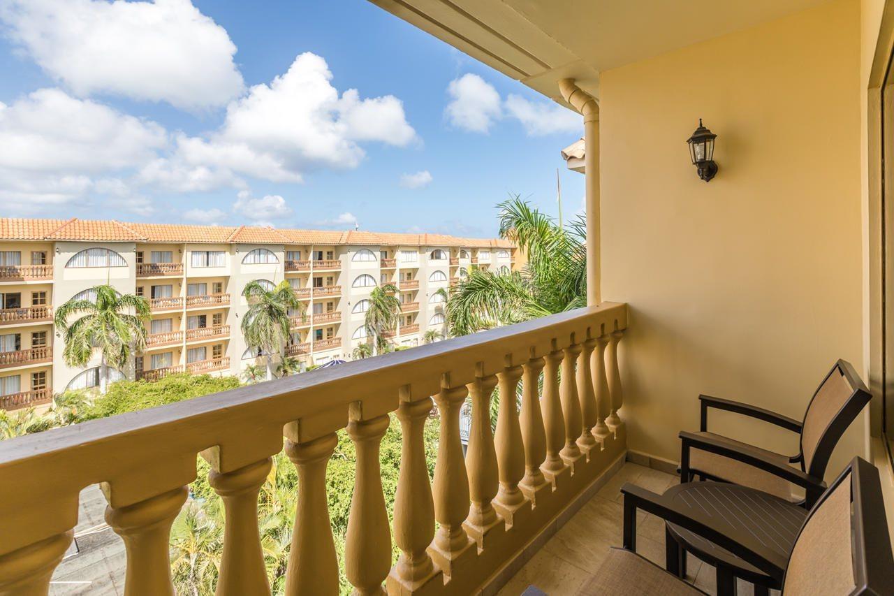 Resort Eagle Aruba 4*