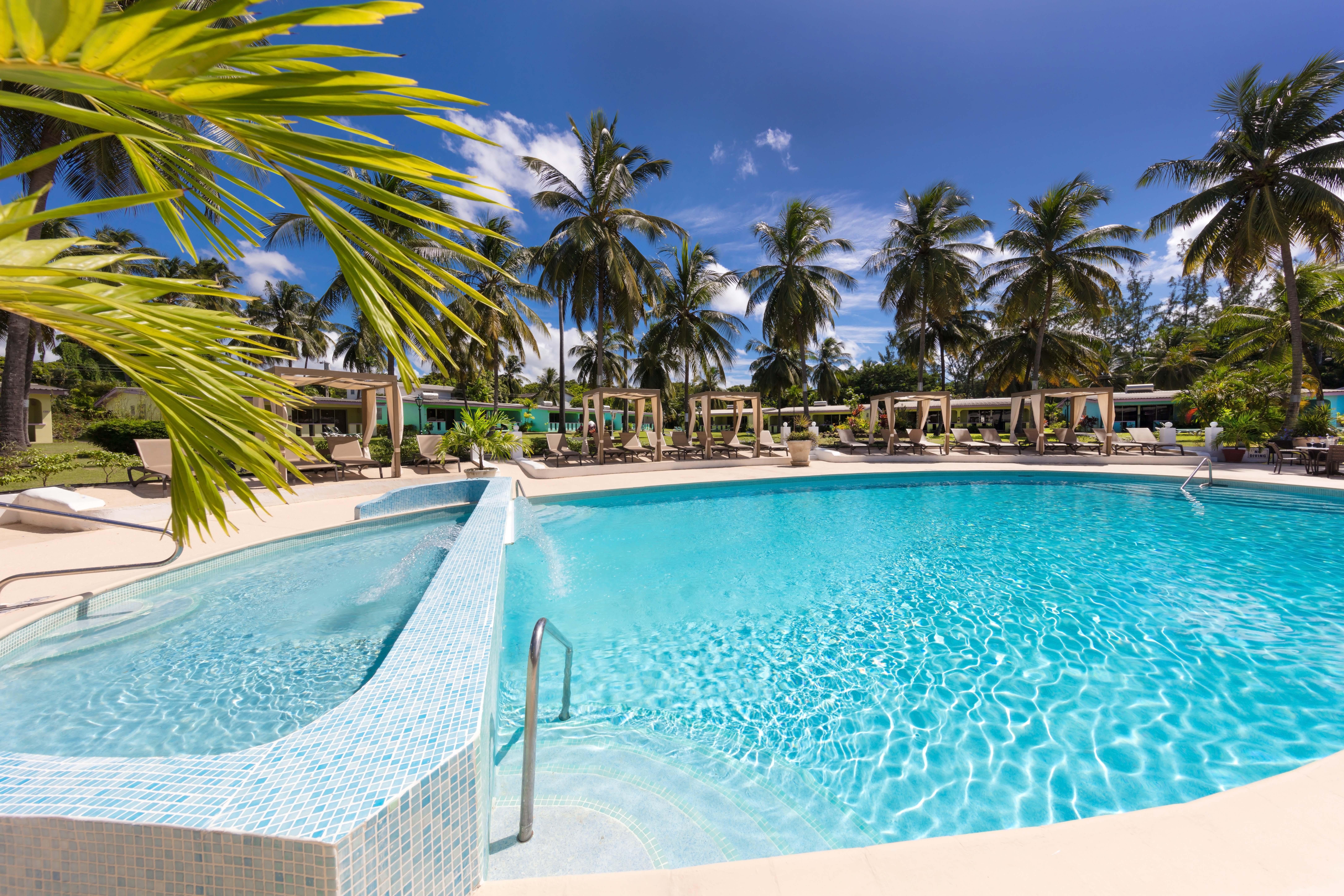 Seasons Hotel 3*