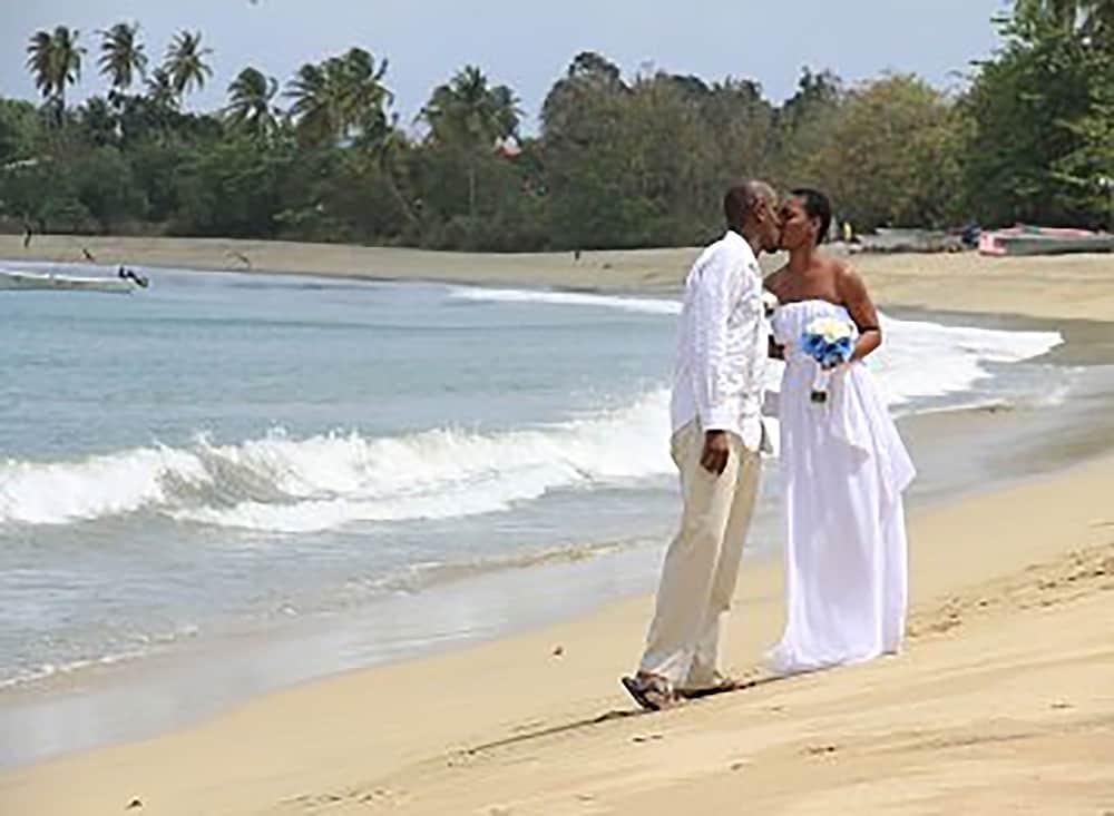 Starfish Tobago 3* Black Rock