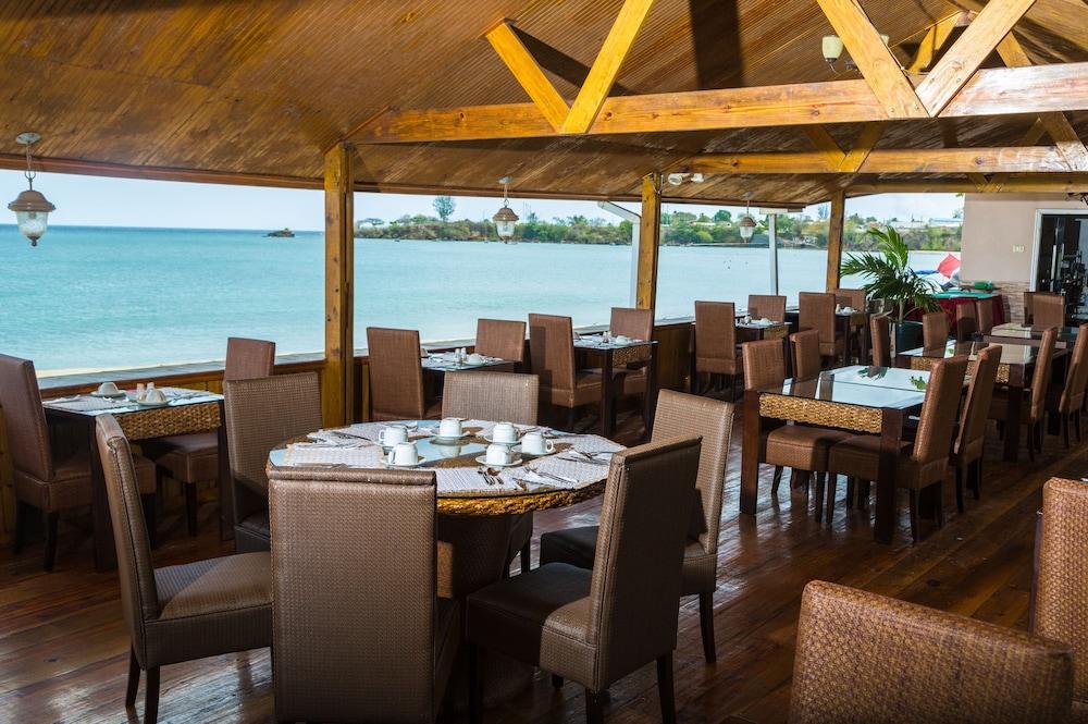 Starfish Tobago Resort Black Rock