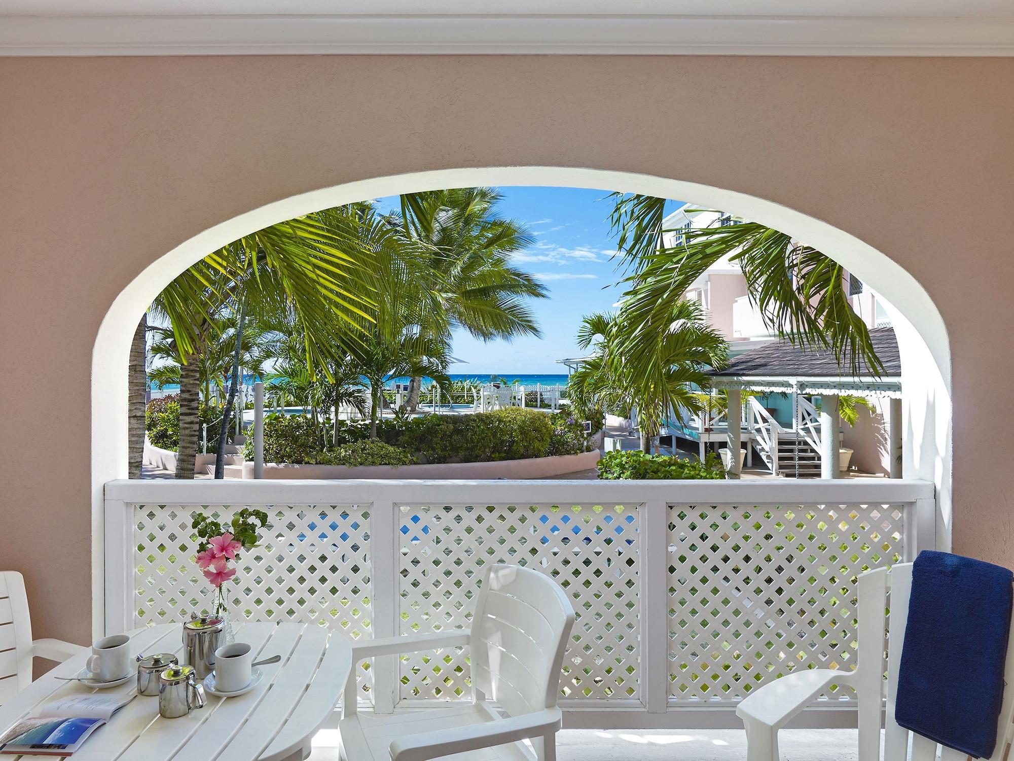 Butterfly Beach Hotel 3*