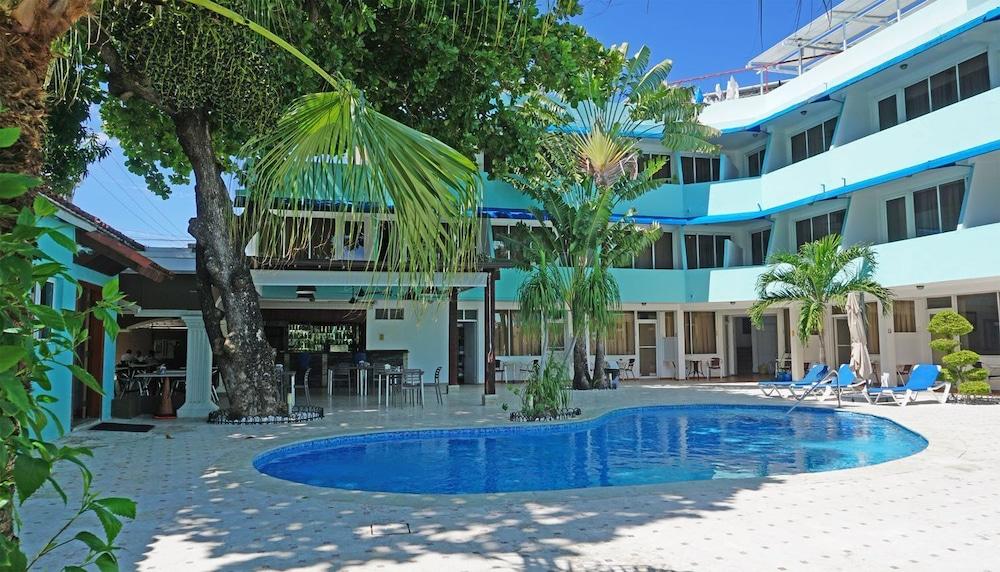 Hotel New Garden 4*