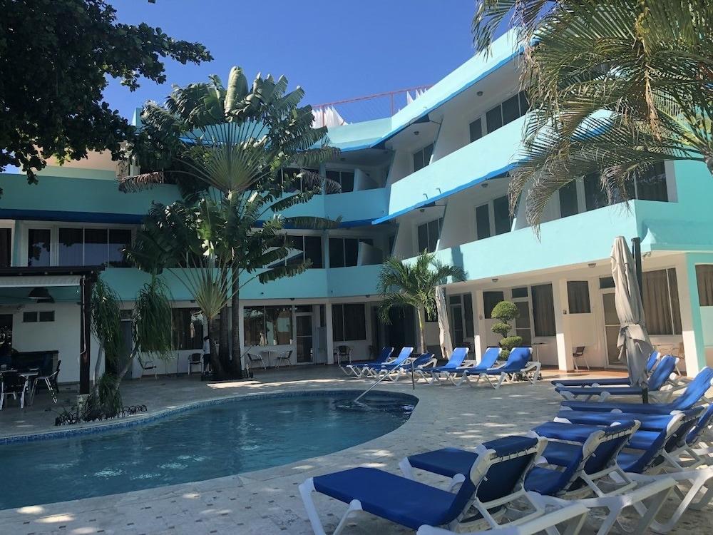 Hotel New Garden 4*
