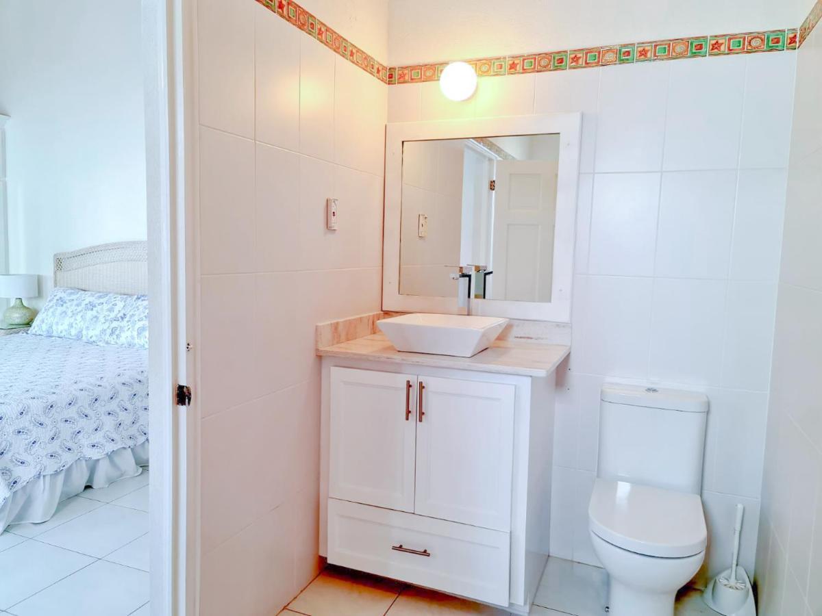 Beautiful Seaside 2br Apartment Christ Church