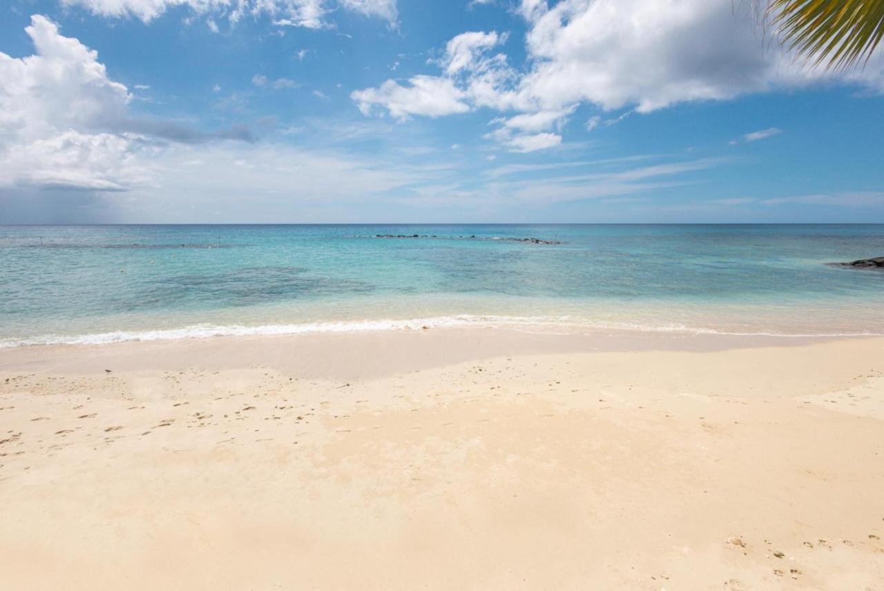 One Beachlands - Luxury Beachfront Mansion * Saint James
