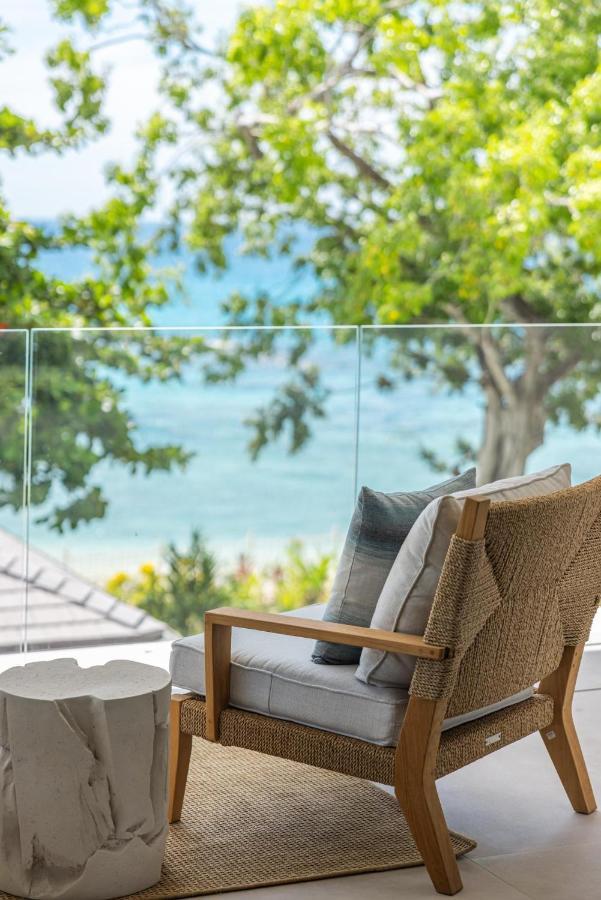 Villa One Beachlands - Luxury Beachfront Mansion Saint James