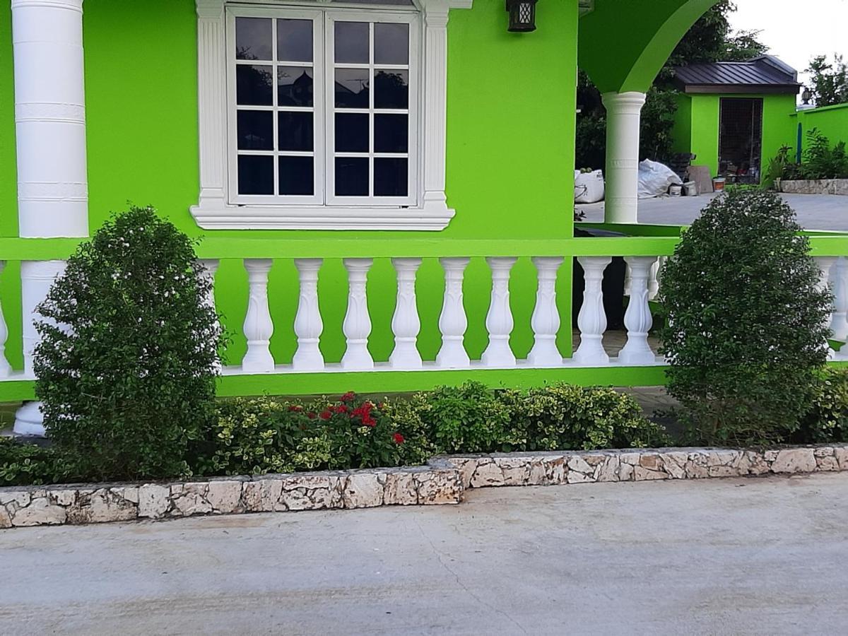 Pesheres &